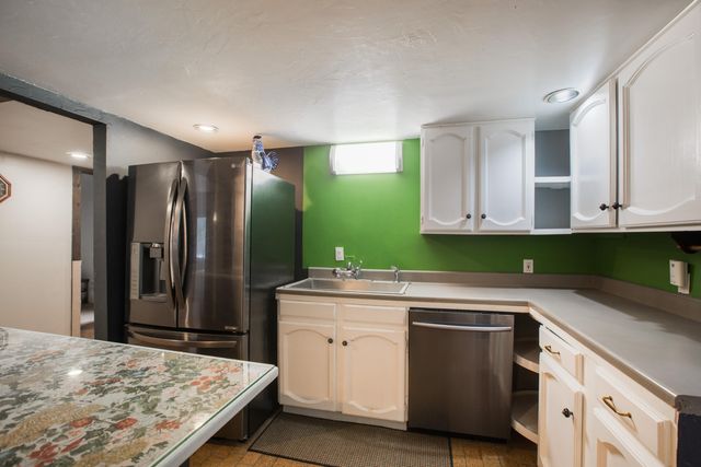 16 Bobolink Lane, Tijeras, NM 87059