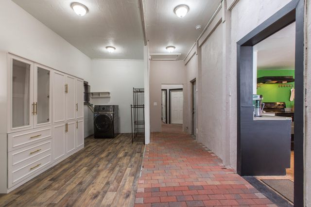 16 Bobolink Lane, Tijeras, NM 87059