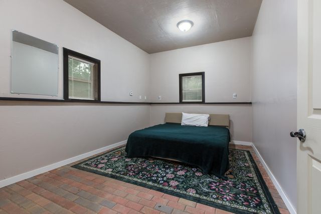 16 Bobolink Lane, Tijeras, NM 87059