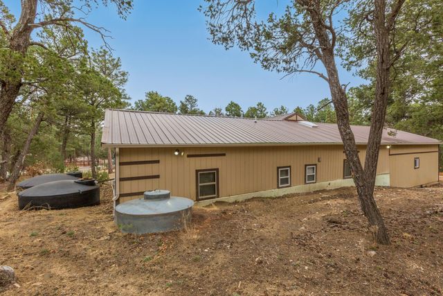 16 Bobolink Lane, Tijeras, NM 87059