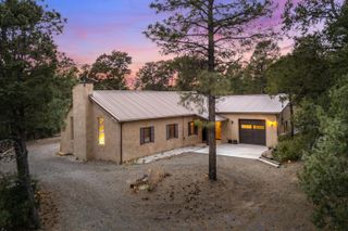 16 Bobolink Lane, Tijeras, NM 87059