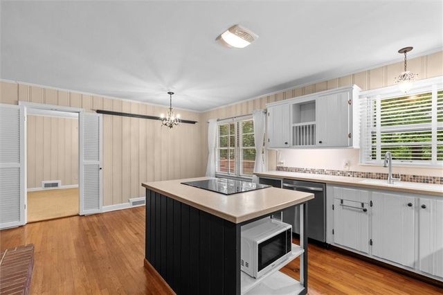 206 Ridley Dr, Carrollton, GA 30117