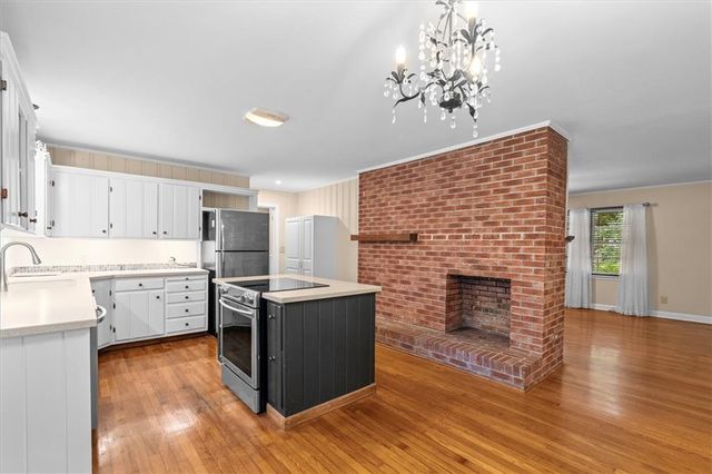 206 Ridley Dr, Carrollton, GA 30117