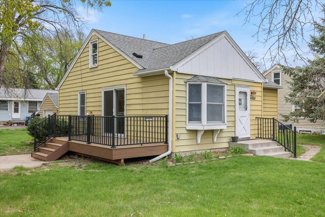 4656 2nd Avenue, White Bear Lake, MN 55110