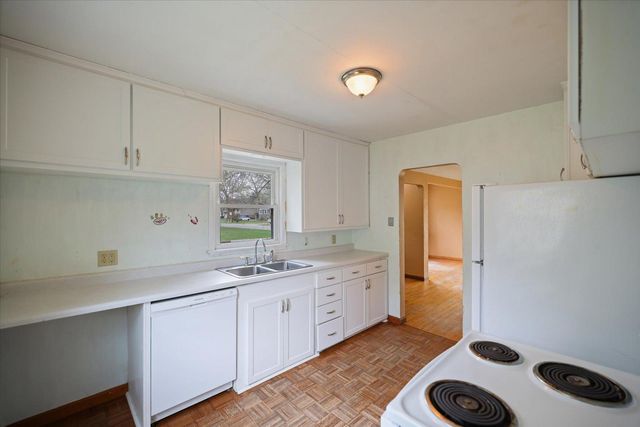 4656 2nd Avenue, White Bear Lake, MN 55110