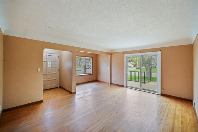 4656 2nd Avenue, White Bear Lake, MN 55110