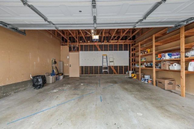 750 Breeze Hill Rd 110, Vista, CA 92081