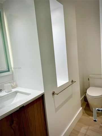 2301 Collins Avenue 837, Miami Beach, FL 33139