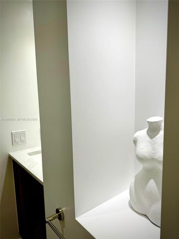 2301 Collins Avenue 837, Miami Beach, FL 33139
