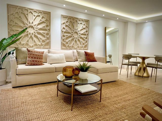 2301 Collins Avenue 837, Miami Beach, FL 33139