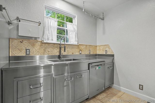 3103 W Jasper Street, Tulsa, OK 74127