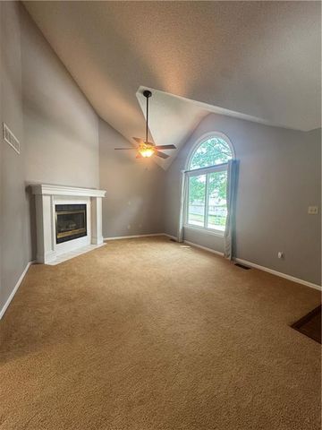 18212 E 31st Terrace, Independence, MO 64057