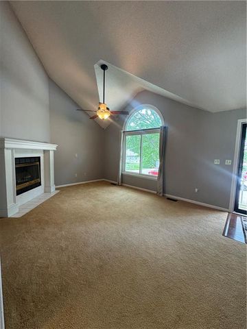 18212 E 31st Terrace, Independence, MO 64057