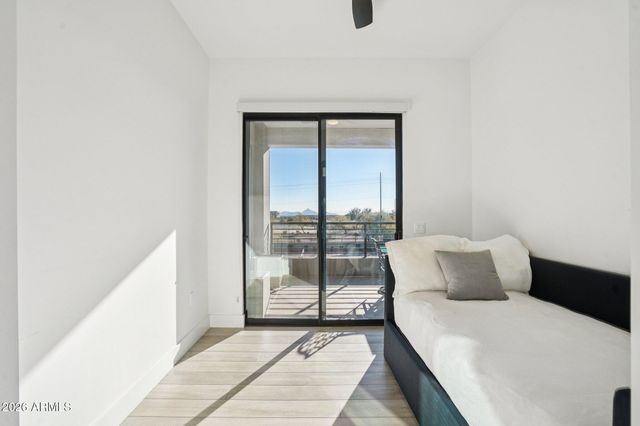 5250 E DEER VALLEY Drive 209, Phoenix, AZ 85054