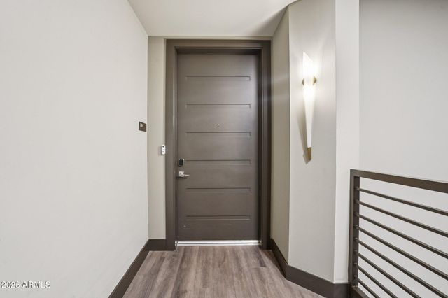 5250 E DEER VALLEY Drive 209, Phoenix, AZ 85054