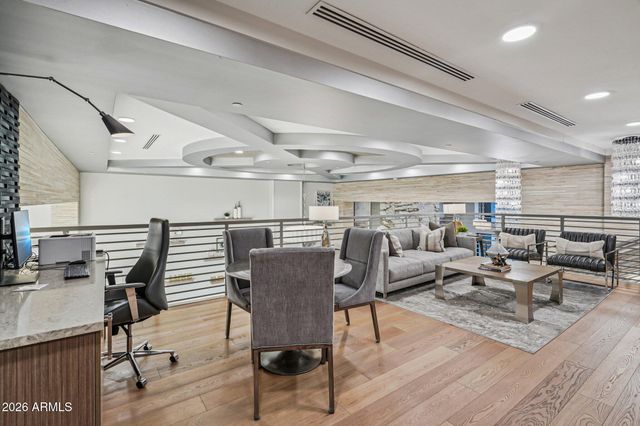 5250 E DEER VALLEY Drive 209, Phoenix, AZ 85054