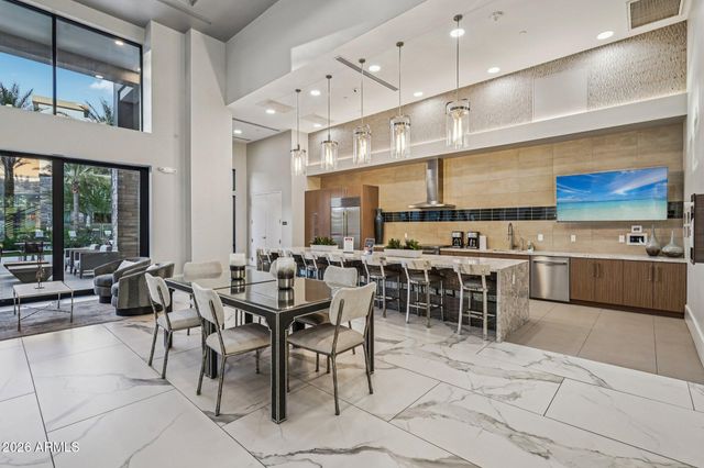 5250 E DEER VALLEY Drive 209, Phoenix, AZ 85054