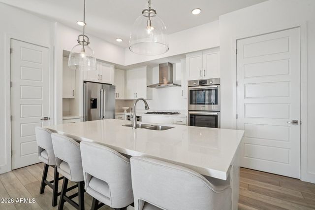 5250 E DEER VALLEY Drive 209, Phoenix, AZ 85054