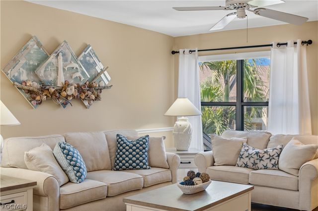 8336 Charter Club CIR 7, Fort Myers, FL 33919