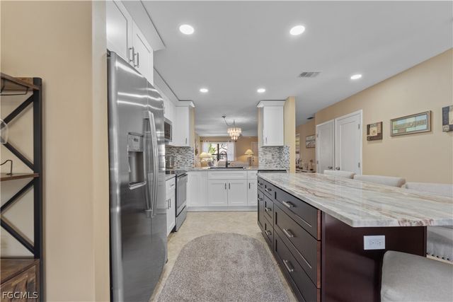 8336 Charter Club CIR 7, Fort Myers, FL 33919