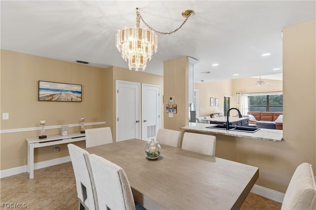 8336 Charter Club CIR 7, Fort Myers, FL 33919