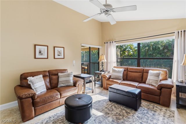 8336 Charter Club CIR 7, Fort Myers, FL 33919