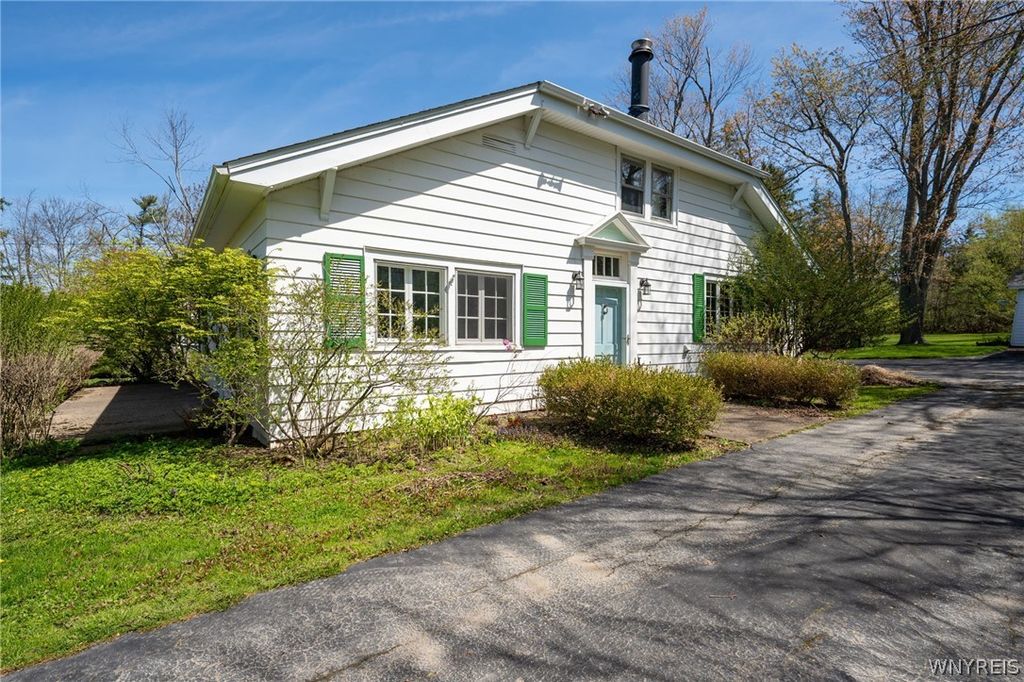 5253 Columbia Avenue, Hamburg, NY 14075