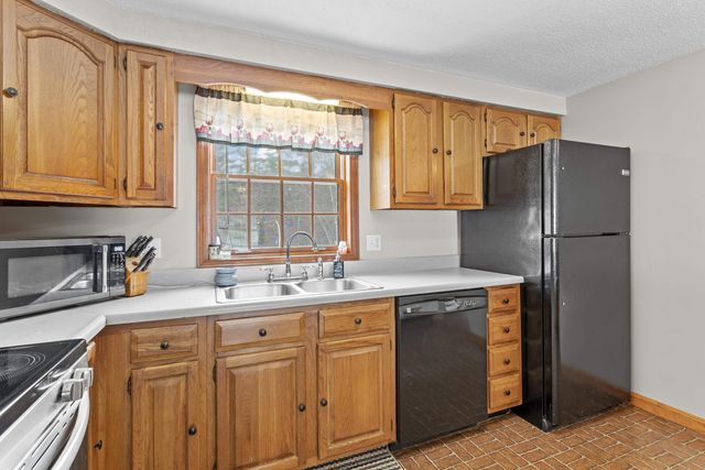 365 Deerfield Road, Allenstown, NH 03275