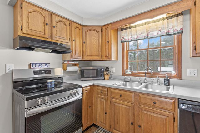 365 Deerfield Road, Allenstown, NH 03275