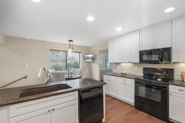 1178 Laurel Place NE, Albuquerque, NM 87122