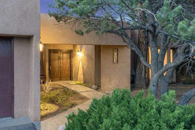 1178 Laurel Place NE, Albuquerque, NM 87122