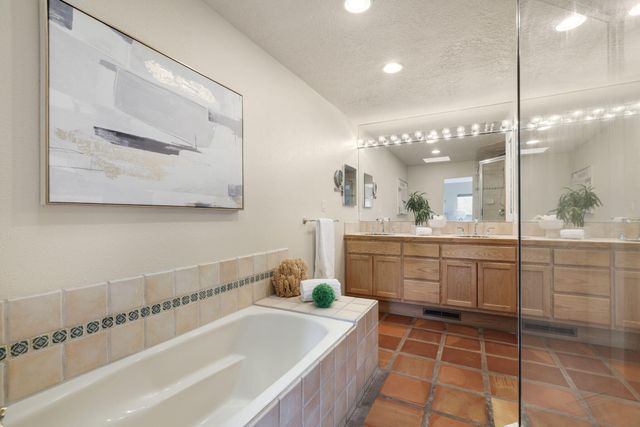 1178 Laurel Place NE, Albuquerque, NM 87122