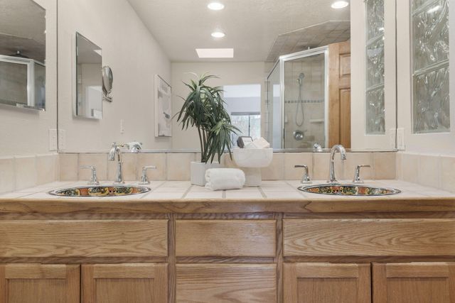 1178 Laurel Place NE, Albuquerque, NM 87122
