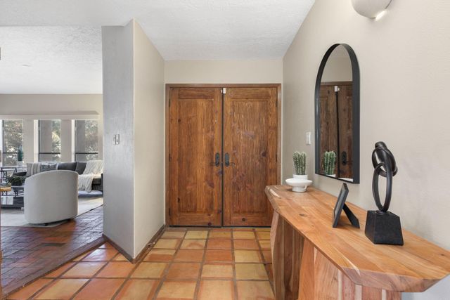 1178 Laurel Place NE, Albuquerque, NM 87122