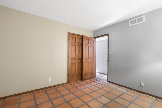 1178 Laurel Place NE, Albuquerque, NM 87122