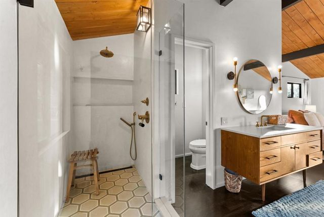 1560 Plantation Way, El Cajon, CA 92019