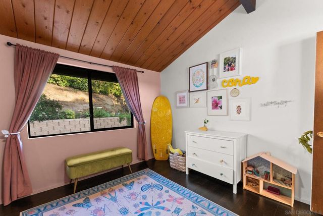 1560 Plantation Way, El Cajon, CA 92019