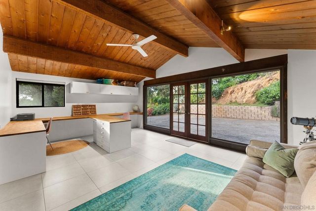 1560 Plantation Way, El Cajon, CA 92019