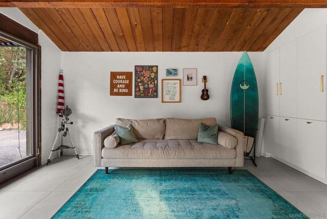 1560 Plantation Way, El Cajon, CA 92019