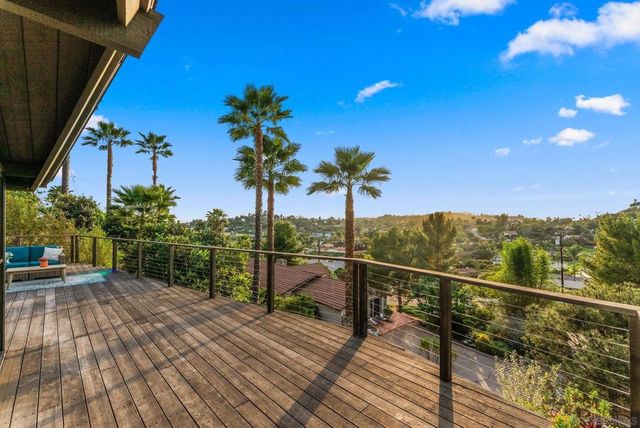 1560 Plantation Way, El Cajon, CA 92019