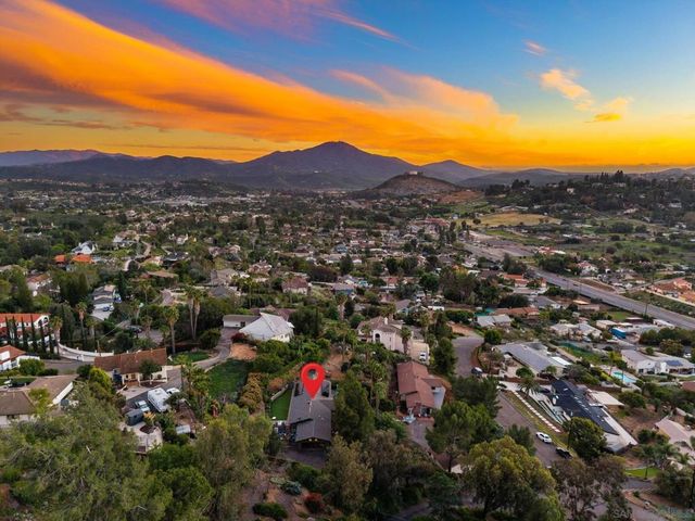 1560 Plantation Way, El Cajon, CA 92019