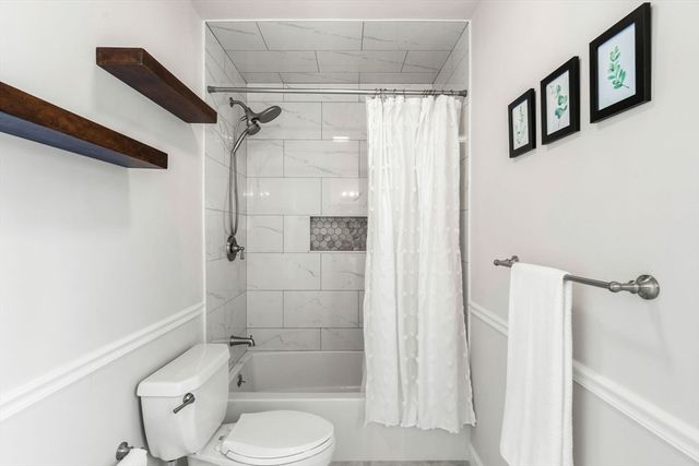 4 Wood St, Chelmsford, MA 01863