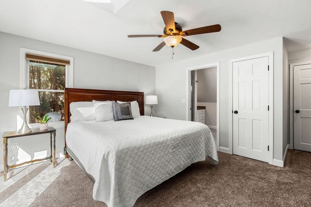 4 Wood St, Chelmsford, MA 01863