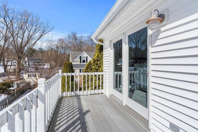 4 Wood St, Chelmsford, MA 01863