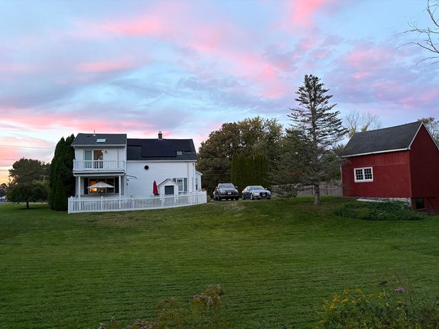 4 Wood St, Chelmsford, MA 01863