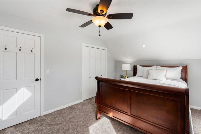 4 Wood St, Chelmsford, MA 01863