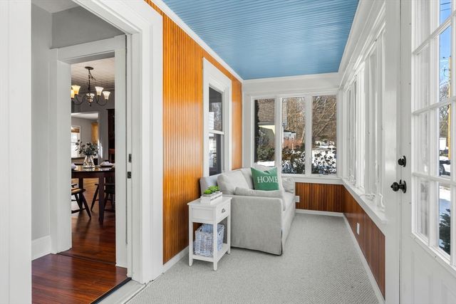 4 Wood St, Chelmsford, MA 01863