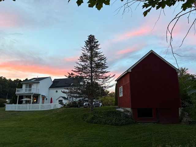 4 Wood St, Chelmsford, MA 01863