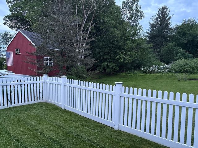 4 Wood St, Chelmsford, MA 01863