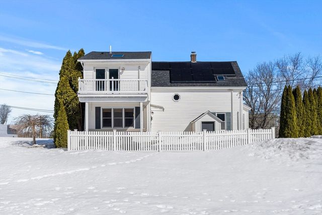 4 Wood St, Chelmsford, MA 01863